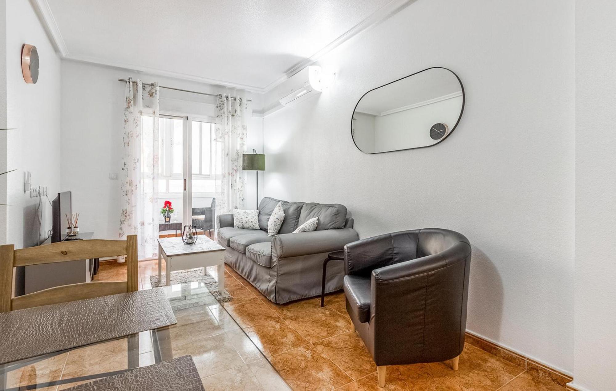 Amazing Apartment In Torrevieja With Kitchen Exterior foto